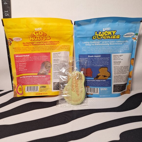 NWT Bark BarkBox Beg -n- Bag Theme with 2 toys and 3 treats - Medium Dogs - Picture 10 of 15